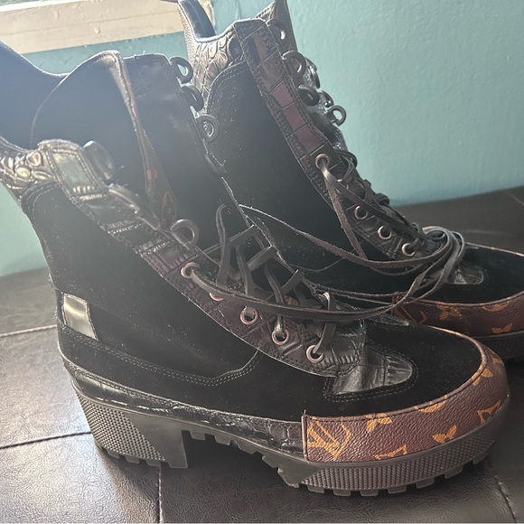 Louis Vuitton Desert Boot. Women’s size 8.5. Black and Brown. - Picture 2 of 5
